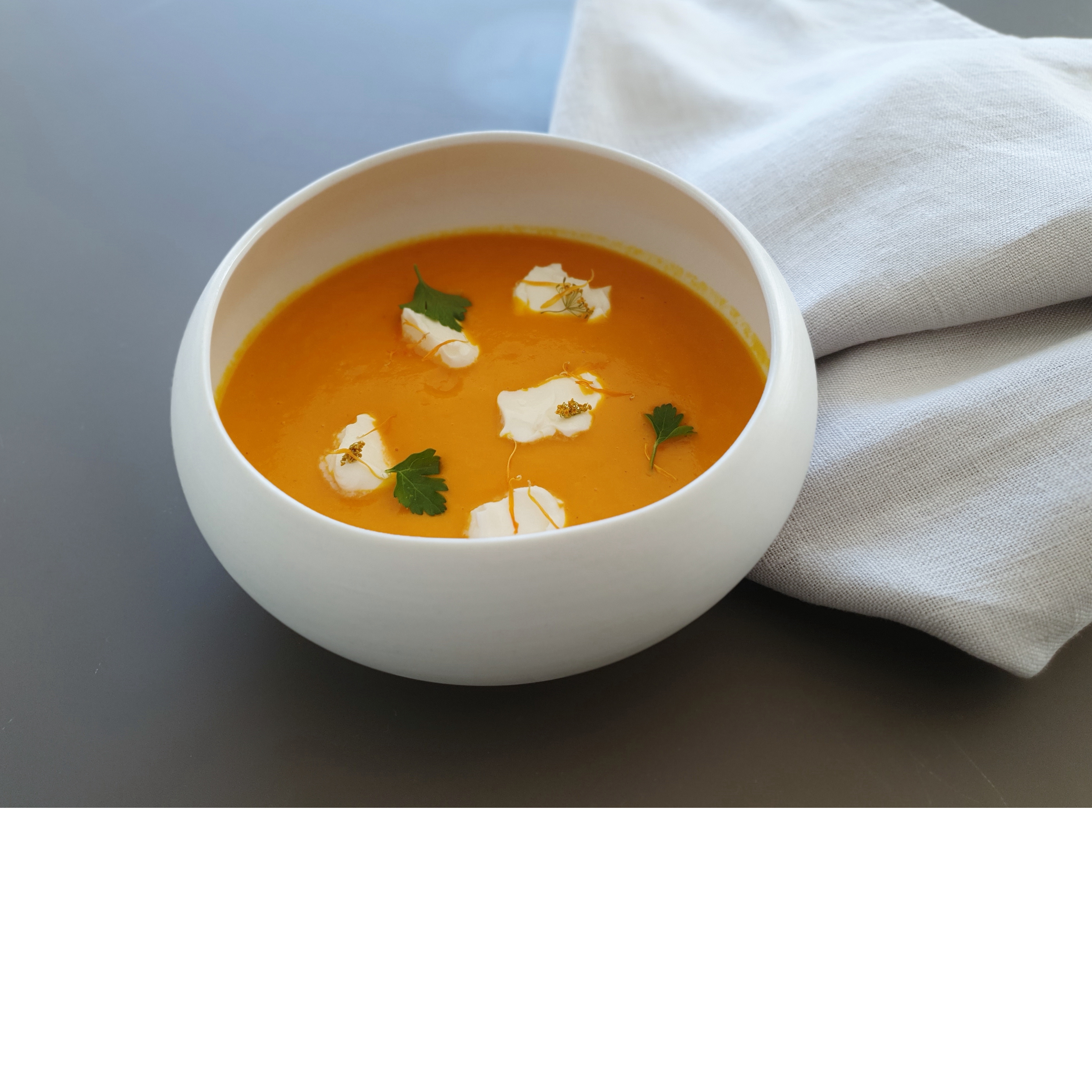 Pumpkin soup / Goat's cream cheese